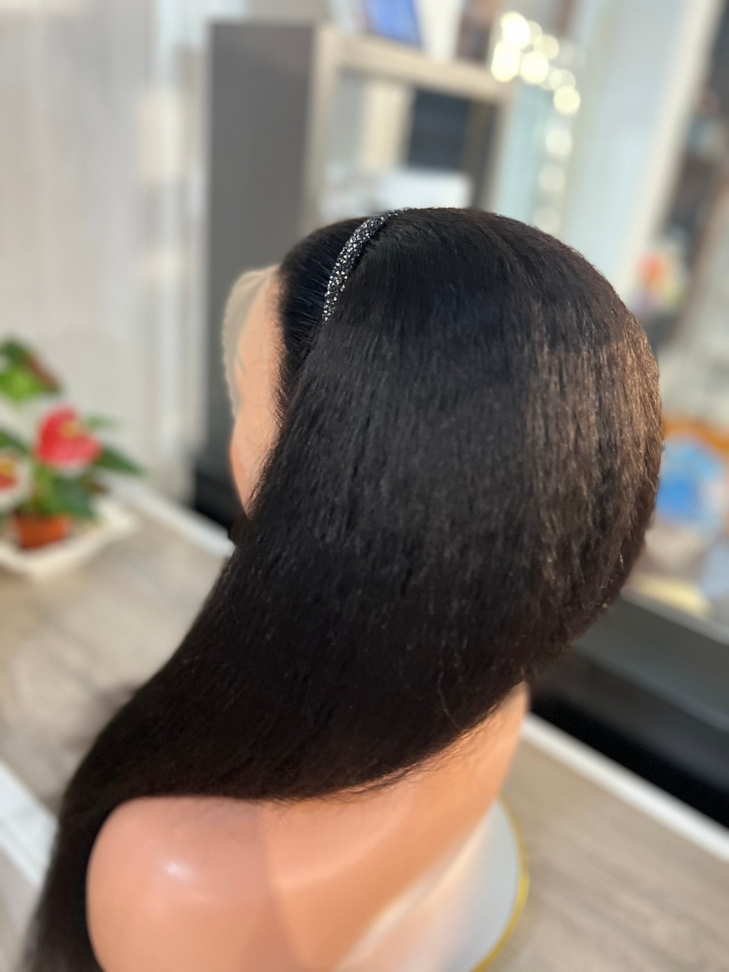 Yaki kinky straight