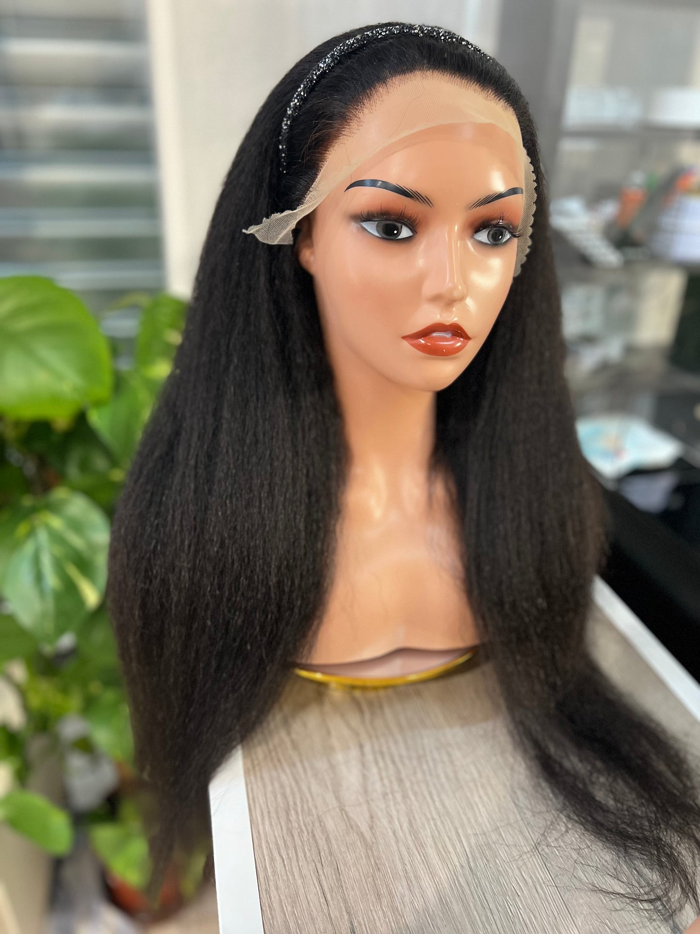 Yaki kinky straight