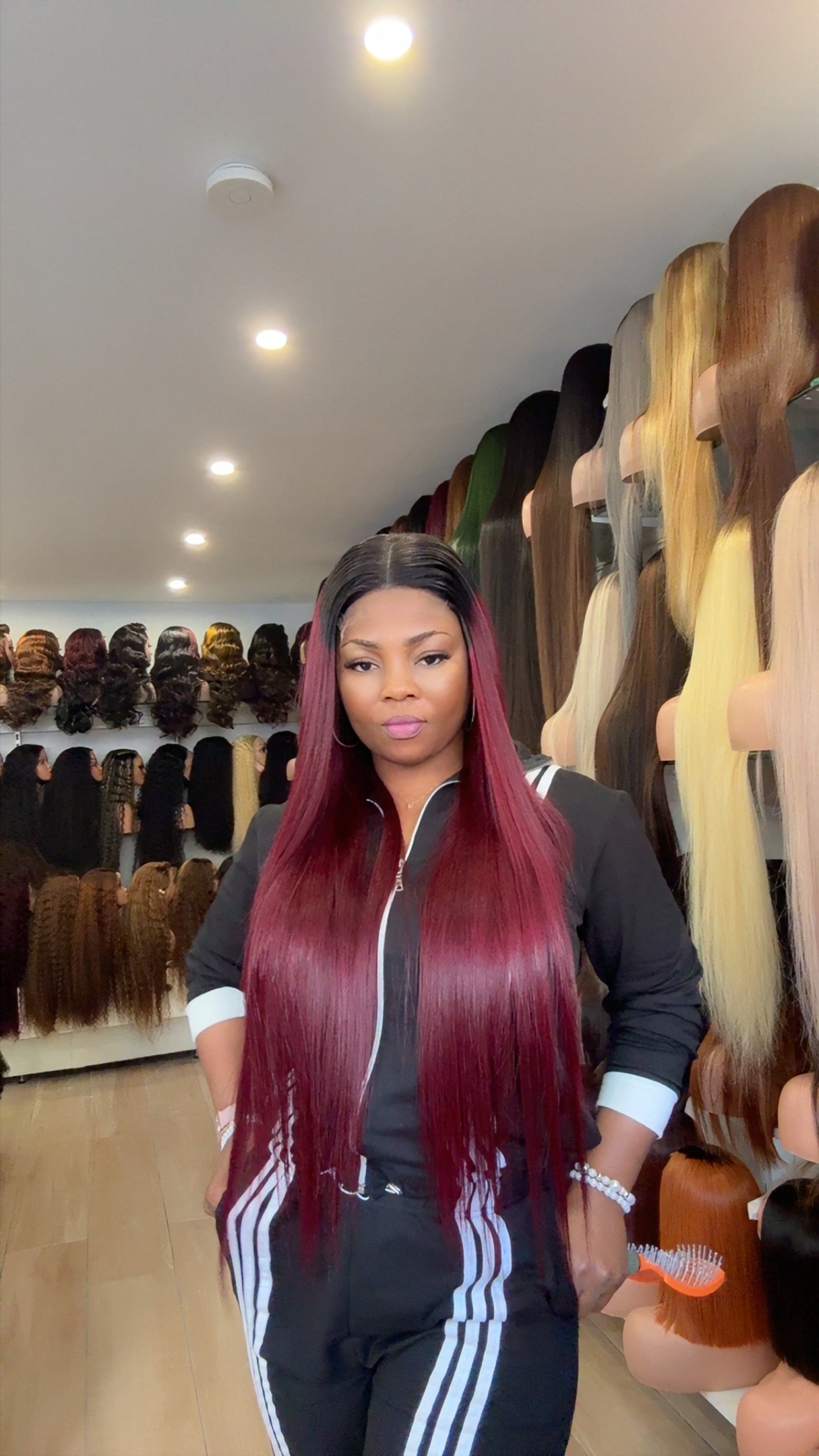 DIVINE PRESTIGE PERRUQUE VIETNAMIENNE TAILLE 30 SANS COLLE 5x5 CLOSURE
