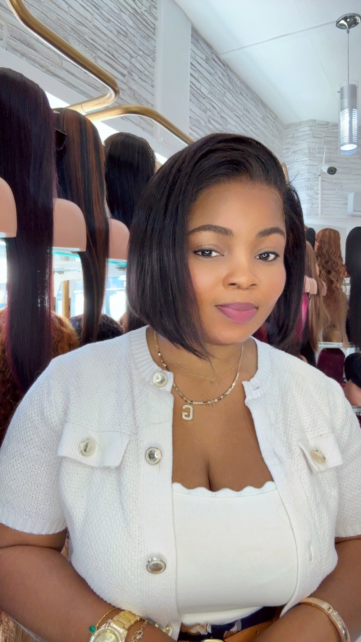 Coup carré Virgin hair lace frontale avec ou sans colle disponible en 6 couleurs