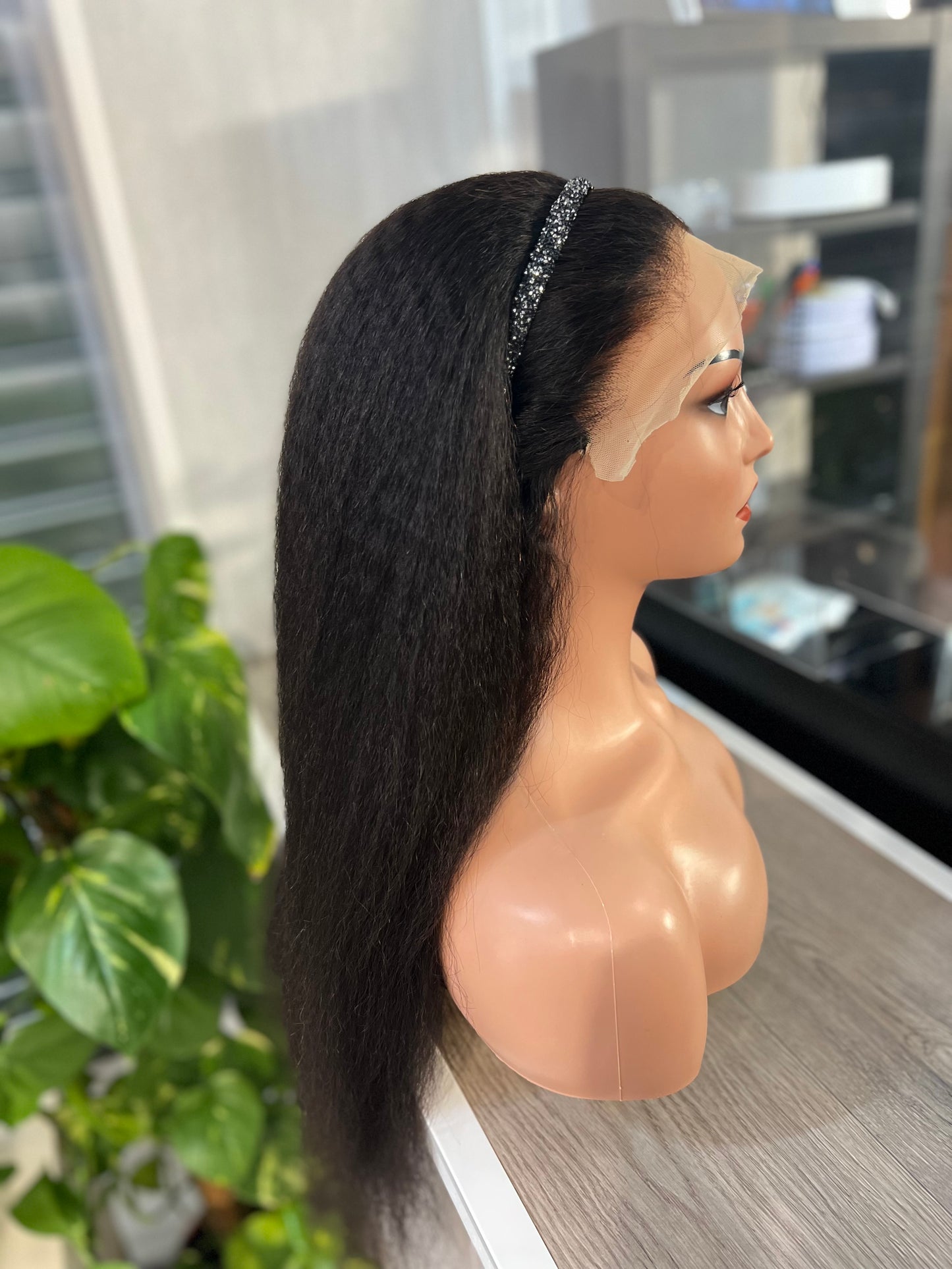 Yaki kinky straight