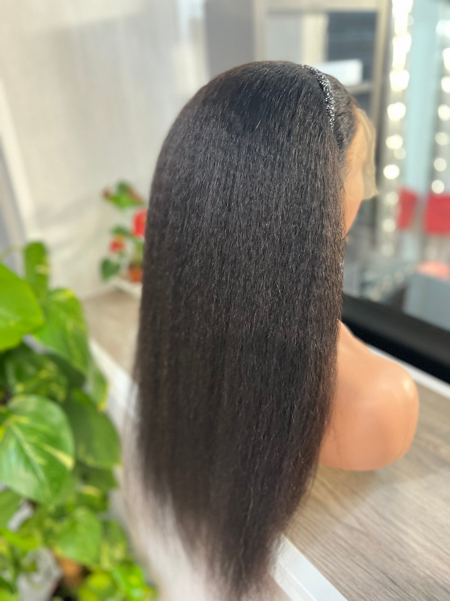 Yaki kinky straight