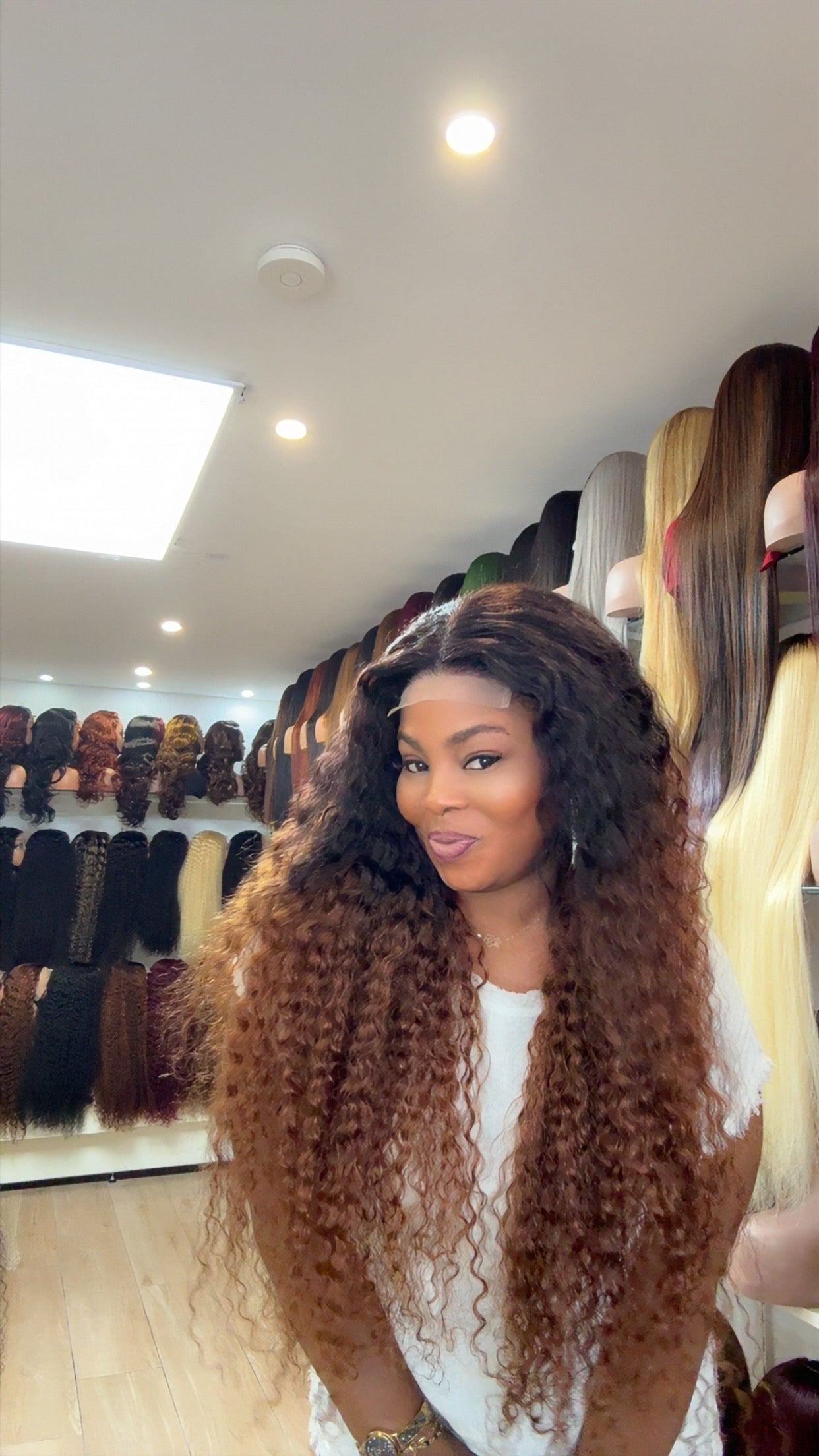 DIVINE ESSENTIELLE URBAINE Humain Virgin Sans colle vrai cheveux 4x4 closure